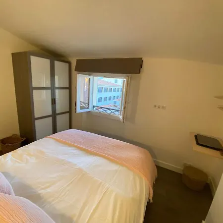 Rare 3 Bedroom 2 Bath Modern With Views In Old Center Apartment
