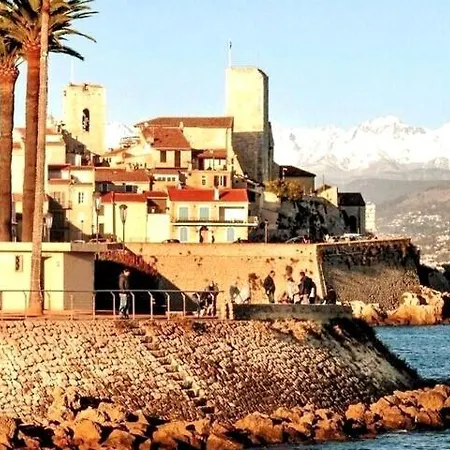 Rare 3 Bedroom 2 Bath Modern With Views In Old Center Antibes
