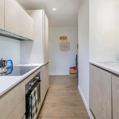 Rare 3 Bedroom 2 Bath Modern With Views In Old Center Apartment Antibes