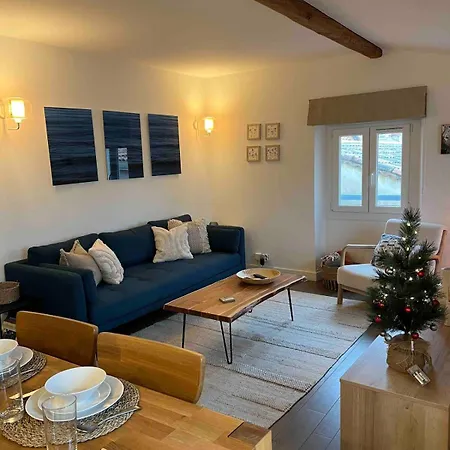 Rare 3 Bedroom 2 Bath Modern With Views In Old Center Apartment *